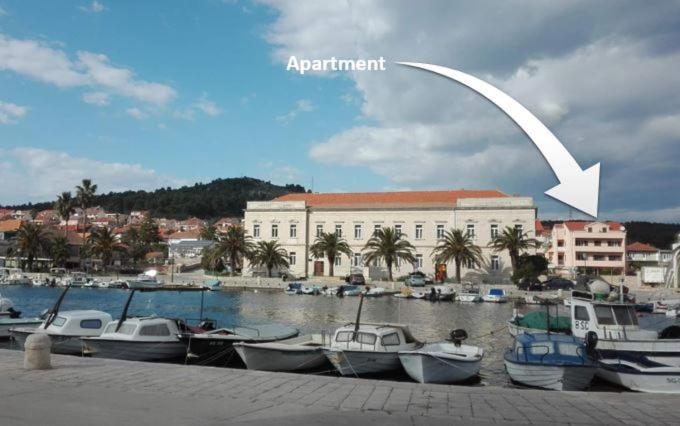 Apartman Tudor Stari Grad  Exterior foto
