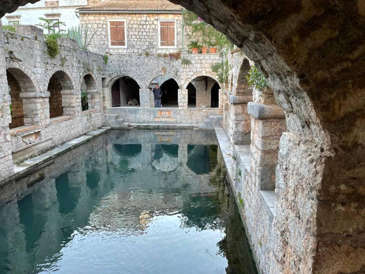 Apartman Tudor Stari Grad  Exterior foto